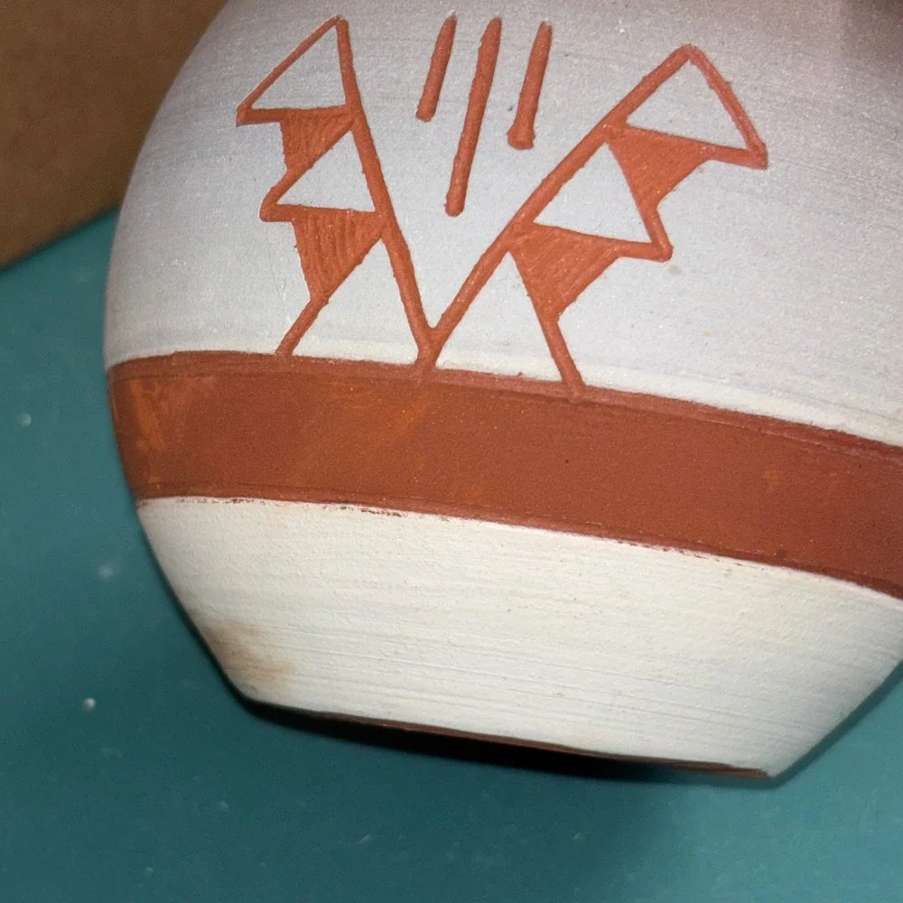 Southwest Native American Style Terracotta Clay Vase Handcrafted Geometric‎